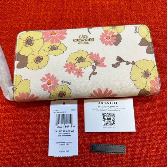 ❤️❤️❤️NWT Coach large continental wallet with floral motif ❤️❤️❤️ - Picture 7 of 11